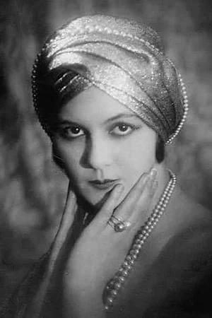  Renee Heribel photo