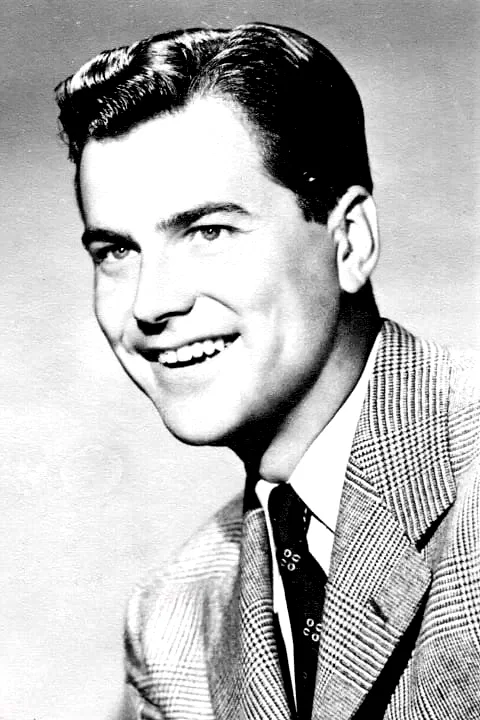  Warren Douglas