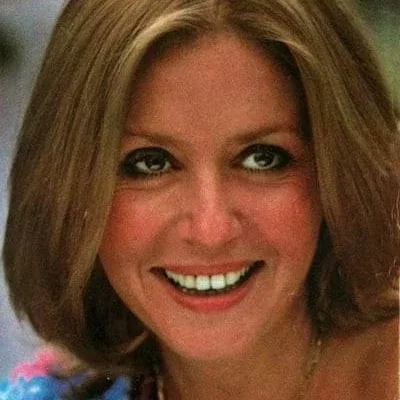  Danielle Volle