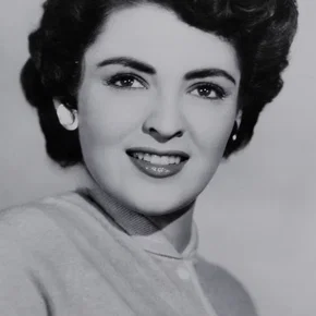 Photo star :  Suzan Ball
