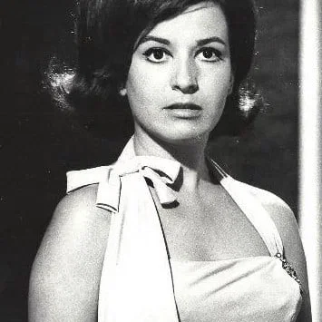  Marisa De Leza