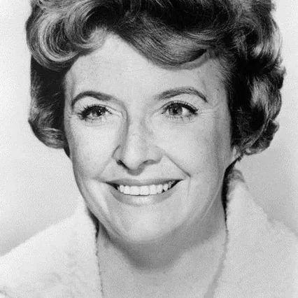 Peggy Cass