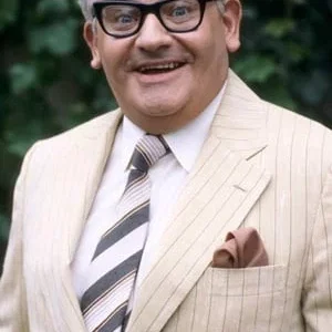  Ronnie Barker