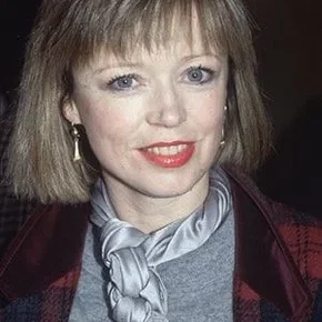 Photo star :  Angharad Rees