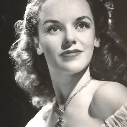  Janet Waldo