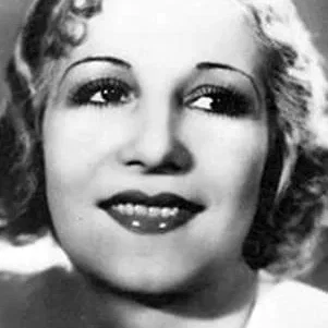  Yvonne Garat