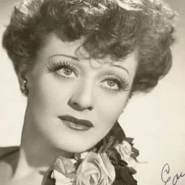  Beatrice Kay