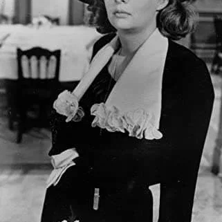  Mary-Robin Redd