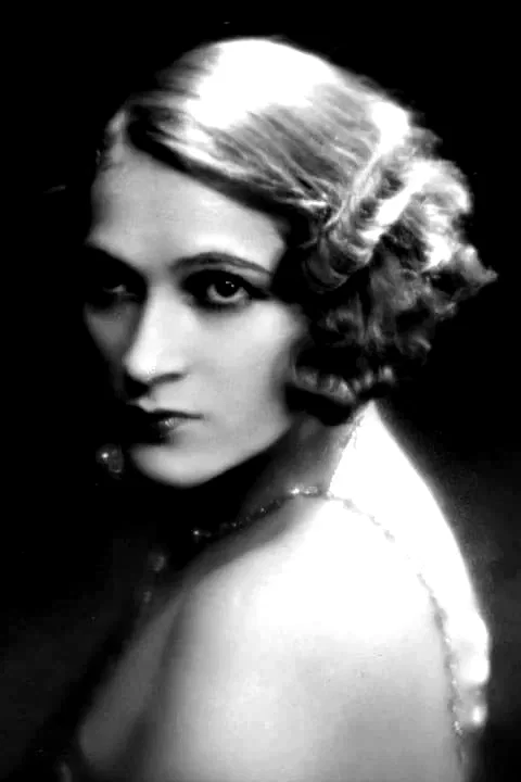  Edith Mera