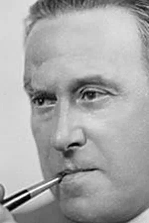 Rene Hervil photo