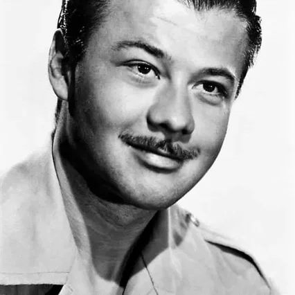  Turhan Bey