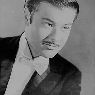  Turhan Bey