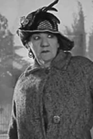  Louise Carver photo