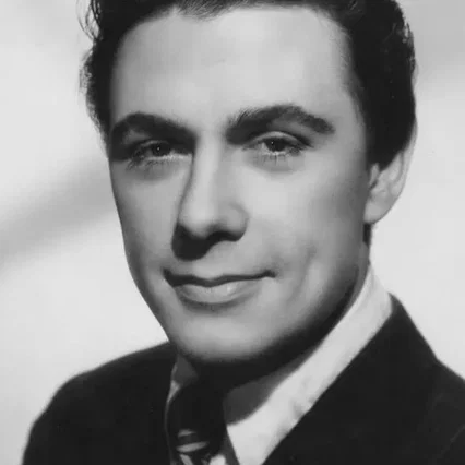  Maxwell Reed