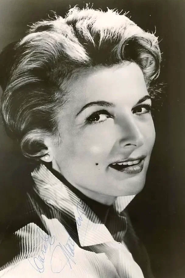  Carole Mathews