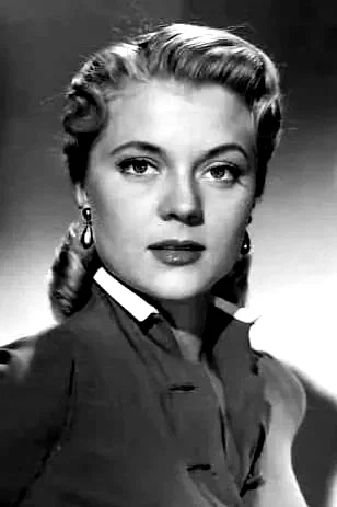 Peggie  Castle