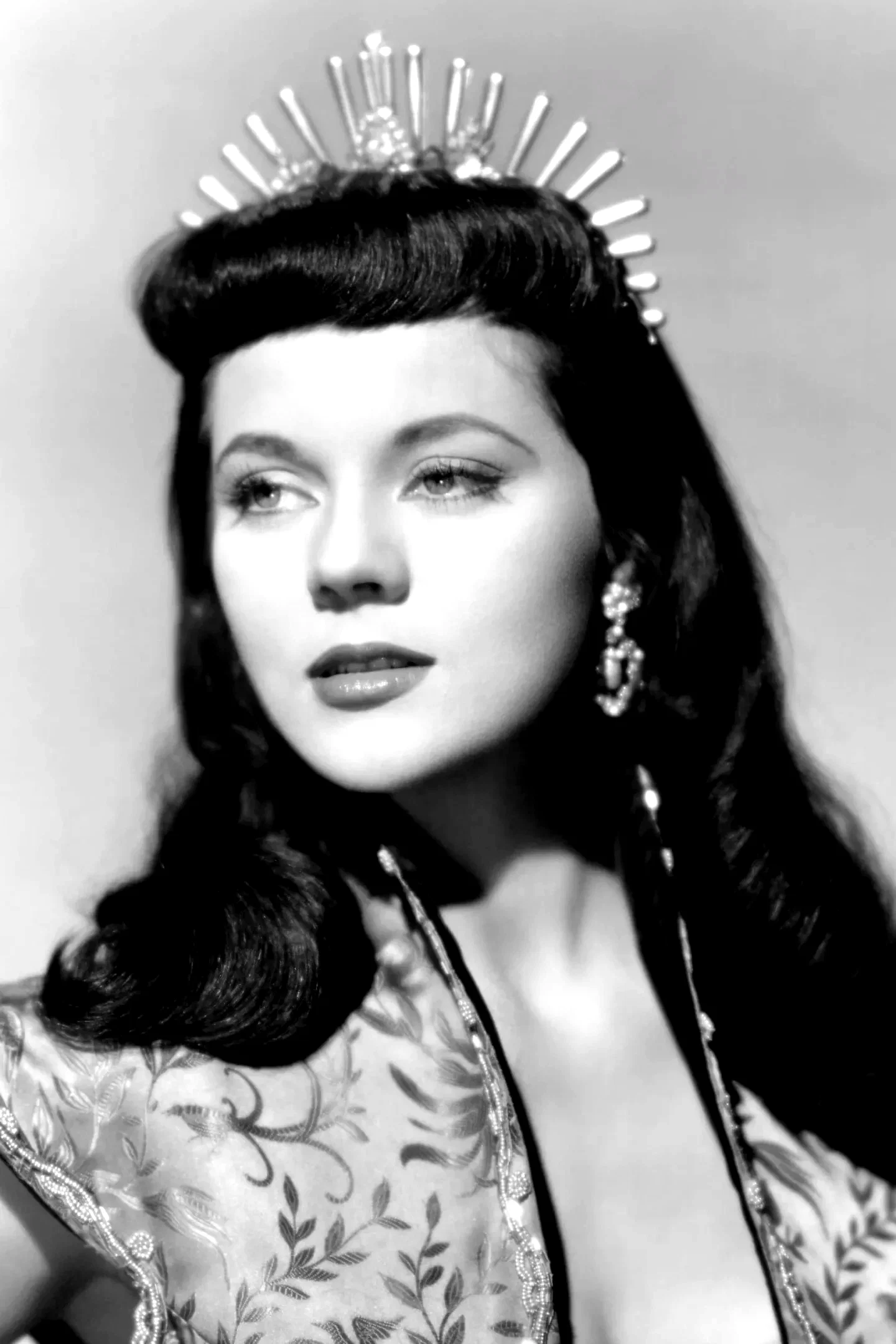 Peggie  Castle