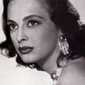  Marilyn Buferd