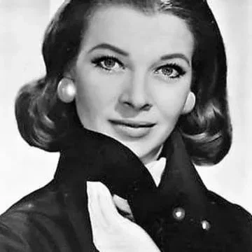  Dolores Michaels