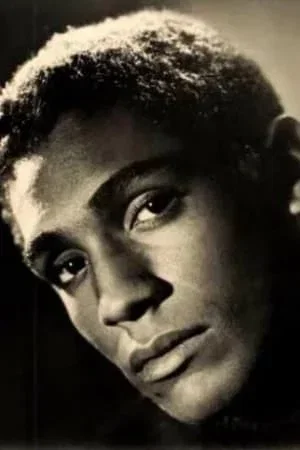  Miguel Benavides photo