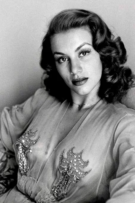  Linda Christian