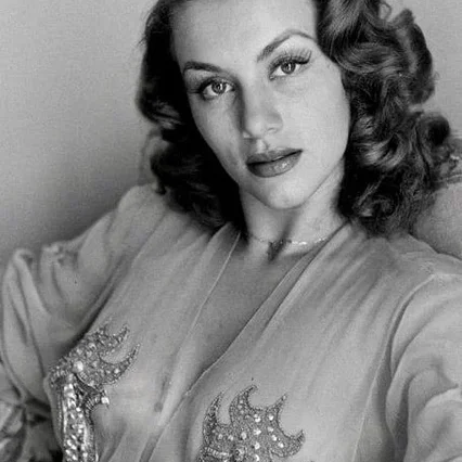  Linda Christian