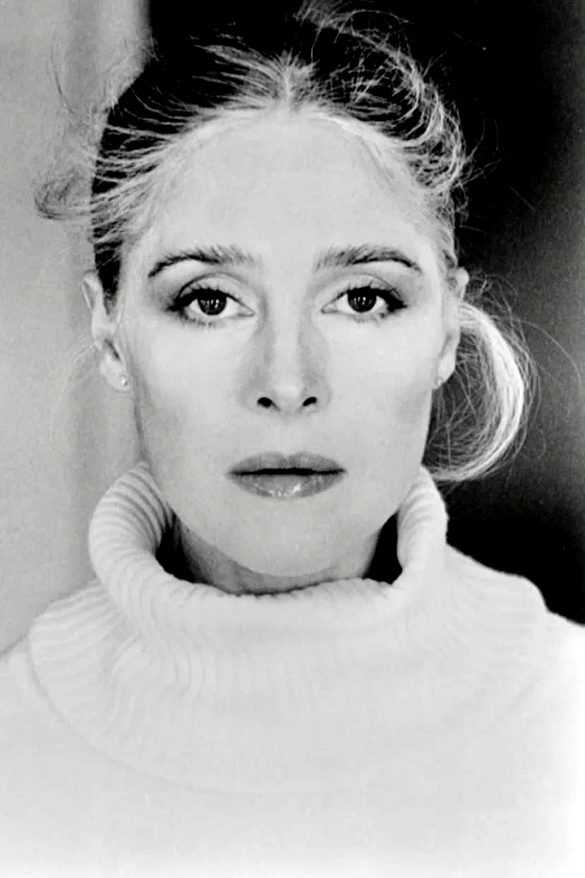  Joan Hackett