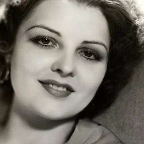 Photo star :  Lilian Bond