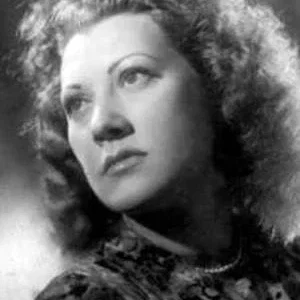  Monique Joyce