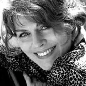  Nella Bielski