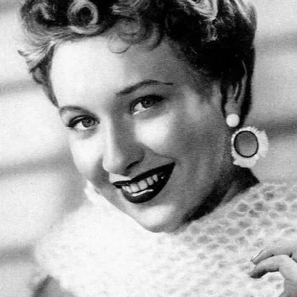  Helen Vita