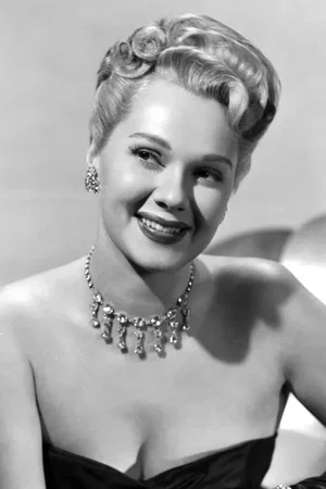  Adele Jergens photo