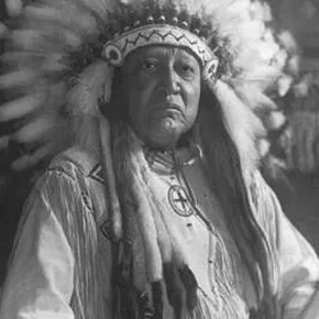 Photo star :  Chief Thunderbird