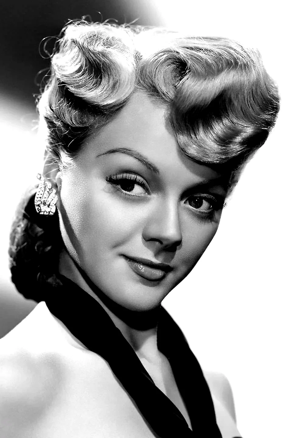  Leslie Brooks