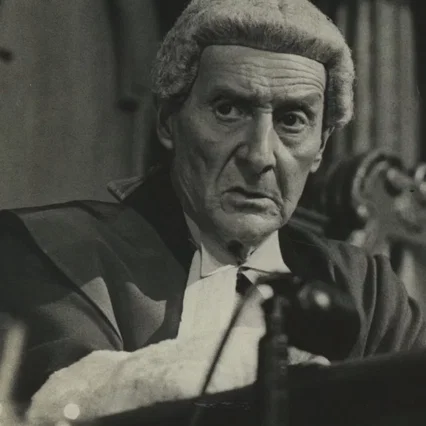  Francis Compton