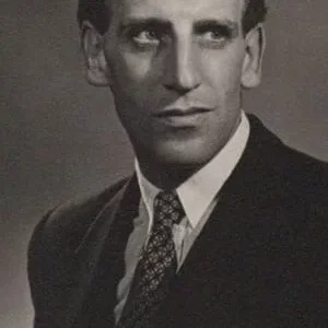 Max Adrian