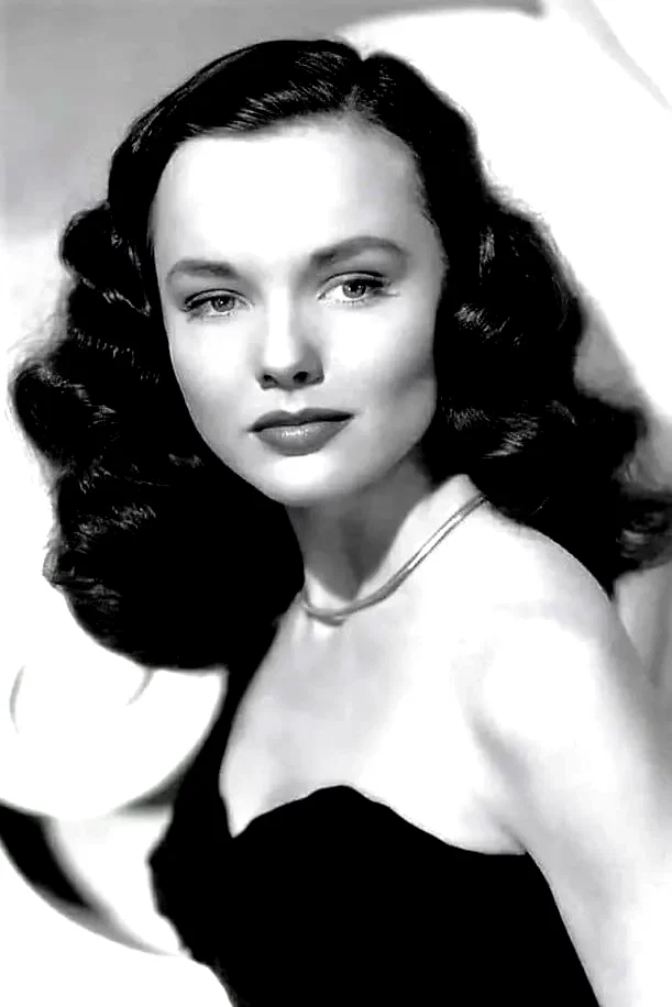  Wanda Hendrix