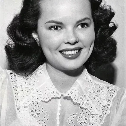  Wanda Hendrix