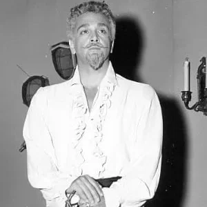  Richard Avonde