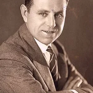  Romaine Callender