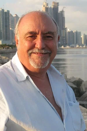 Julian Pastor photo