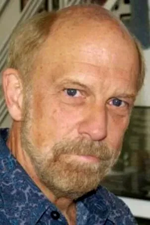  Kenneth Johnson