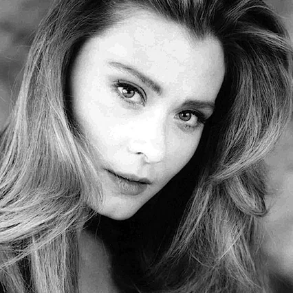  Isabel Russinova