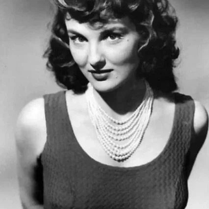  Allison Hayes