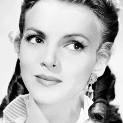  Madge Meredith