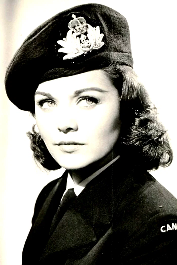  Joan Blackman