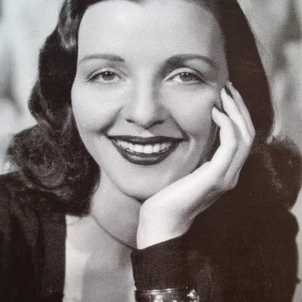  Mona Maris