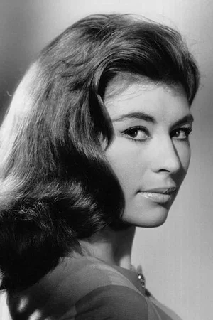  Nanette Newman