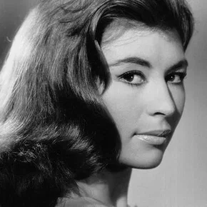 Photo star :  Nanette Newman