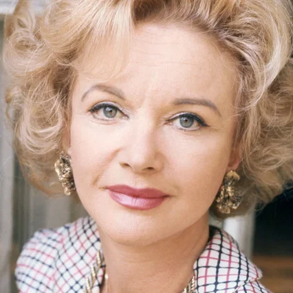  Moira Lister
